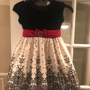 Kids holiday dresses,worn 1x! Excellent condition